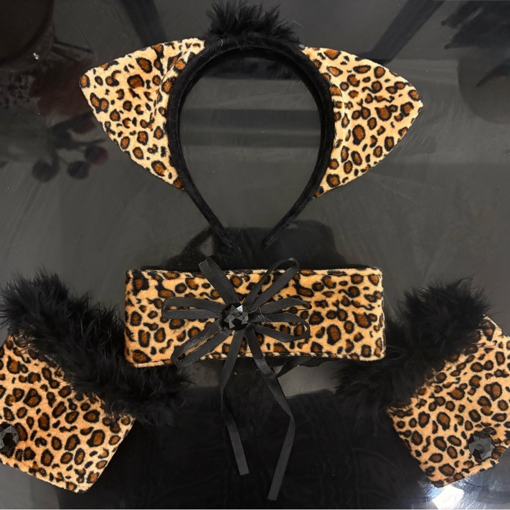 Leopard Print Costume Set with Black Fur